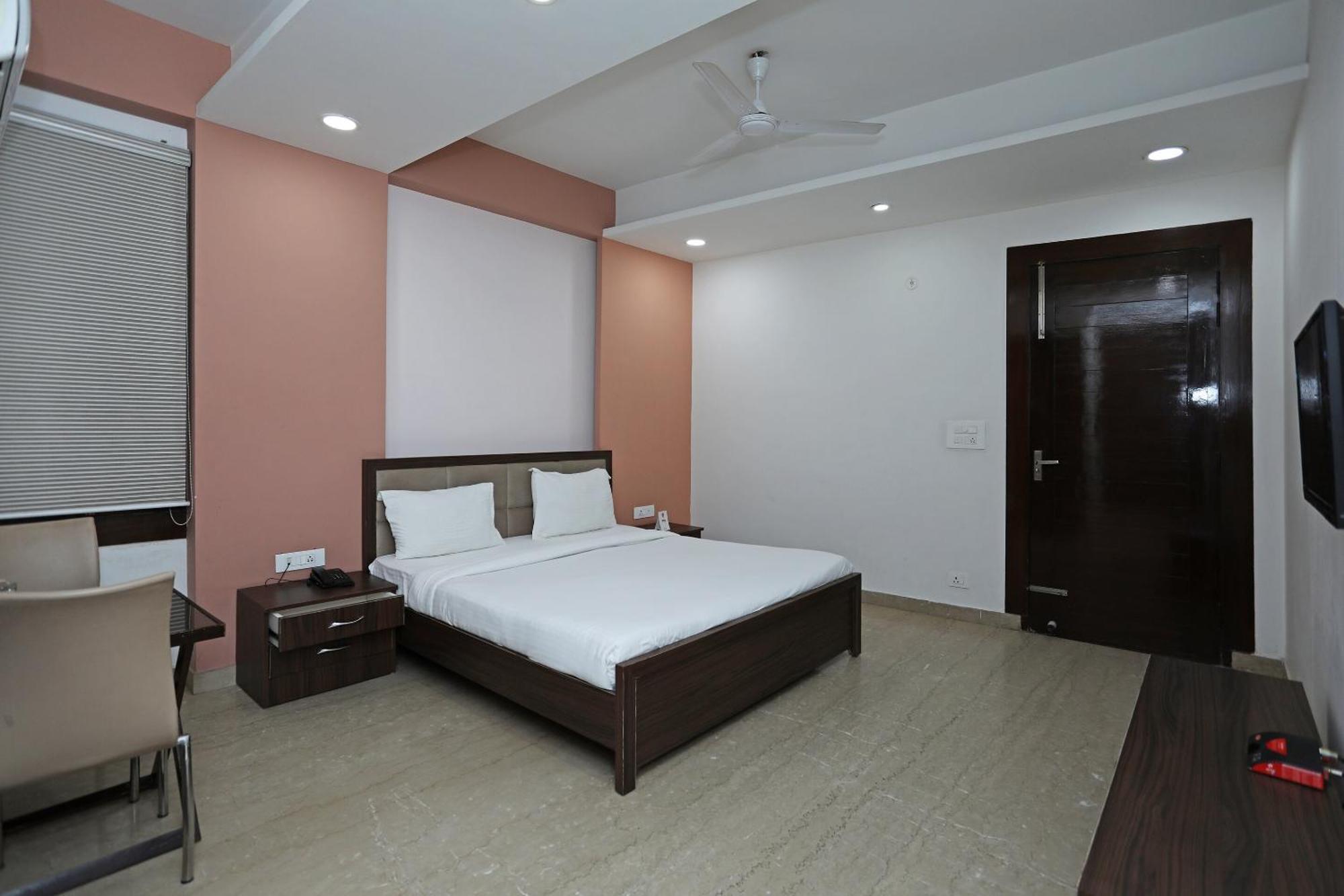 Hotel O Sainik Inn Lucknow Eksteriør billede